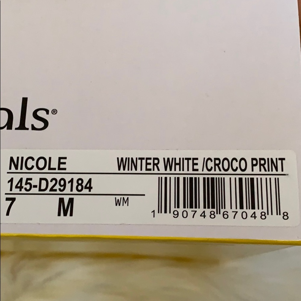 Seven Dials Nicole Boot - Picture 6 of 7